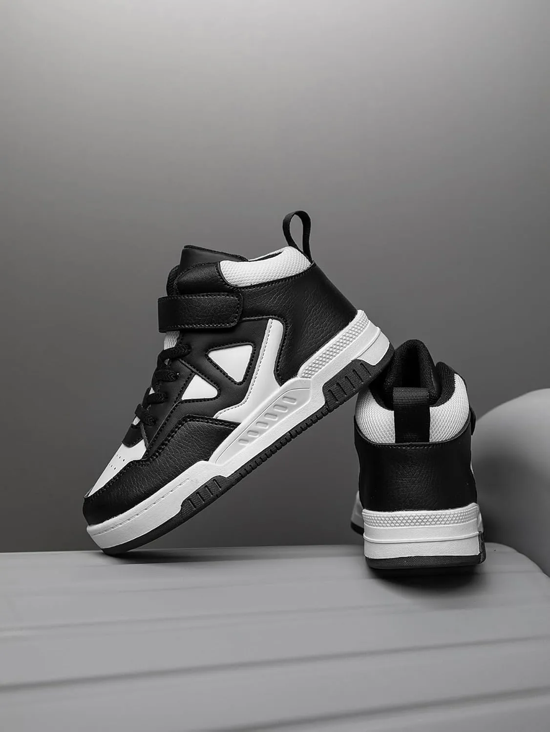 Boys Girls Outdoor Sports Board Shoes with Leather Upper, Breathable and Comfortable with Soft Padded Neck, Fashionable Retro Street Style, Basketball Shoes Suitable for All Seasons