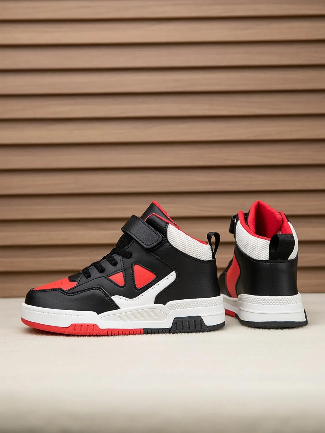Boys Girls Outdoor Sports Board Shoes with Leather Upper, Breathable and Comfortable with Soft Padded Neck, Fashionable Retro Street Style, Basketball Shoes Suitable for All Seasons