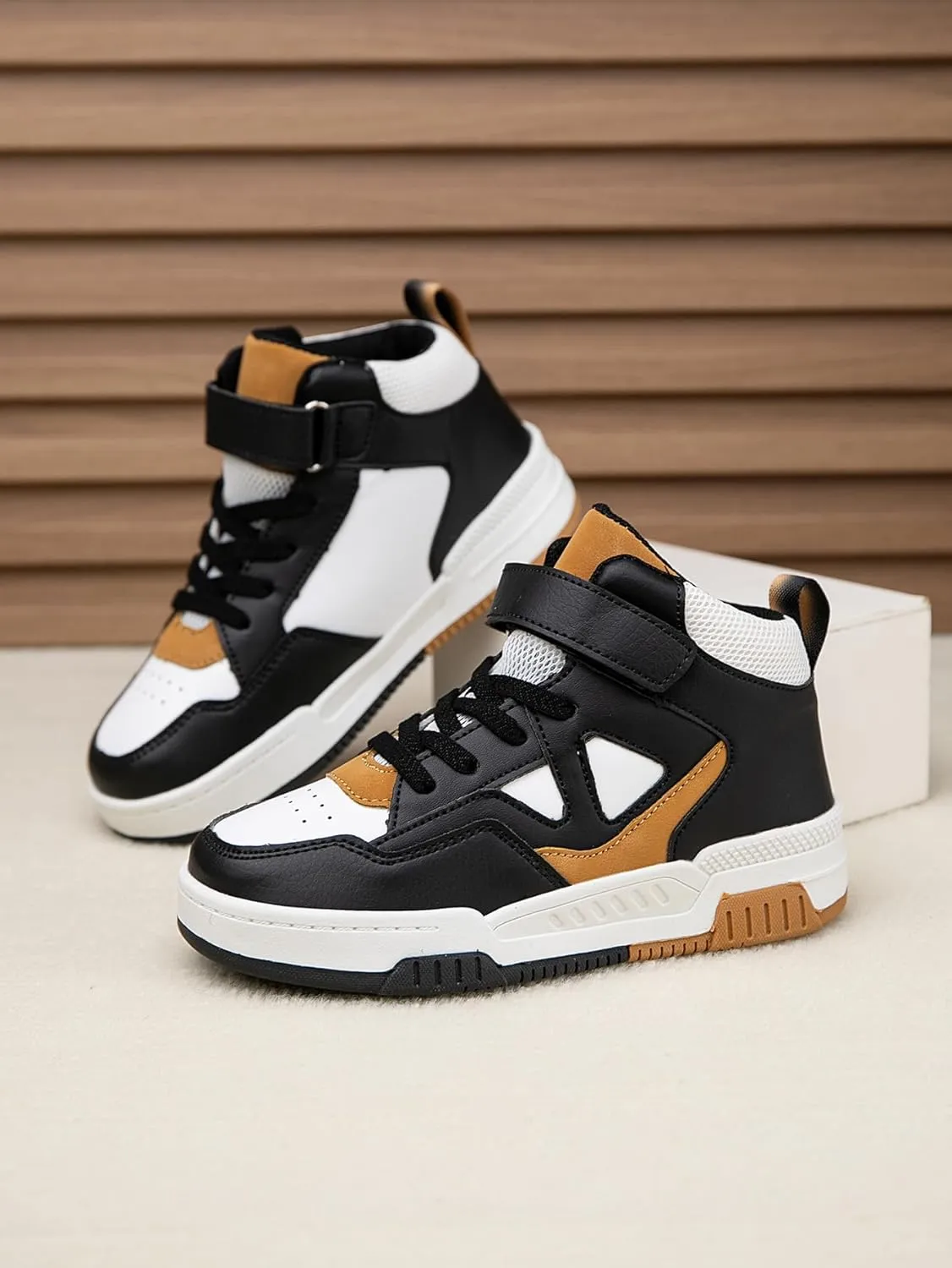 Boys Girls Outdoor Sports Board Shoes with Leather Upper, Breathable and Comfortable with Soft Padded Neck, Fashionable Retro Street Style, Basketball Shoes Suitable for All Seasons