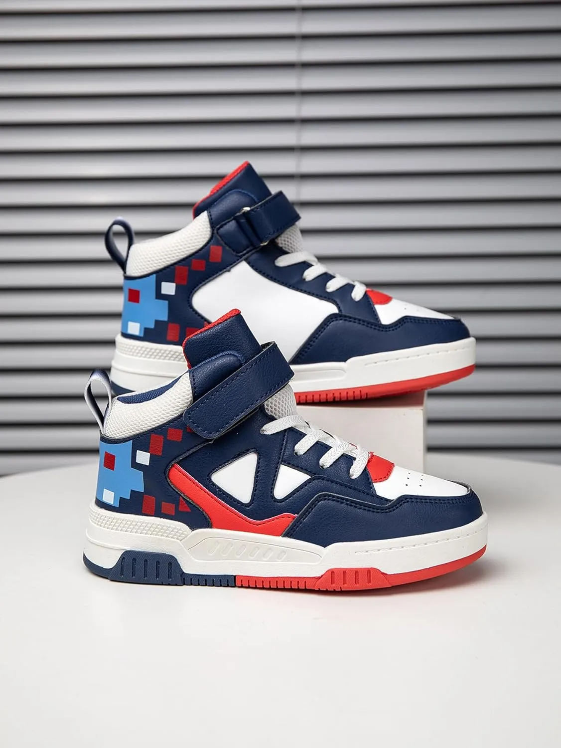 Boys Girls Outdoor Sports Board Shoes with Leather Upper, Breathable and Comfortable with Soft Padded Neck, Fashionable Retro Street Style, Basketball Shoes Suitable for All Seasons