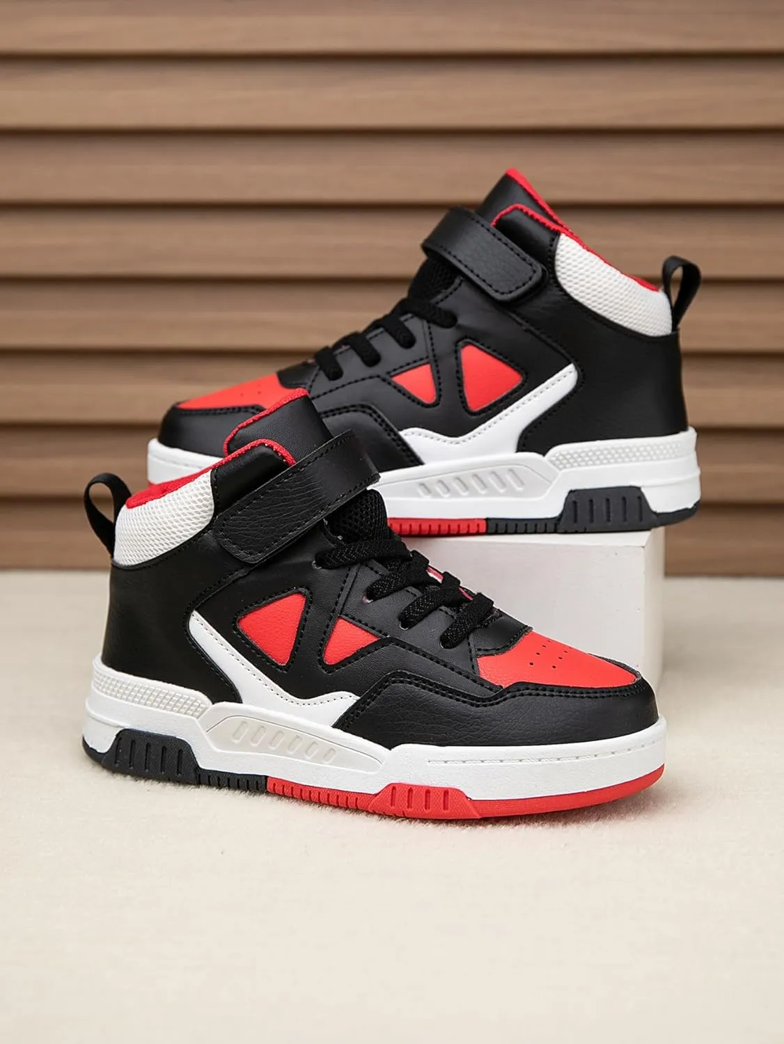 Boys Girls Outdoor Sports Board Shoes with Leather Upper, Breathable and Comfortable with Soft Padded Neck, Fashionable Retro Street Style, Basketball Shoes Suitable for All Seasons