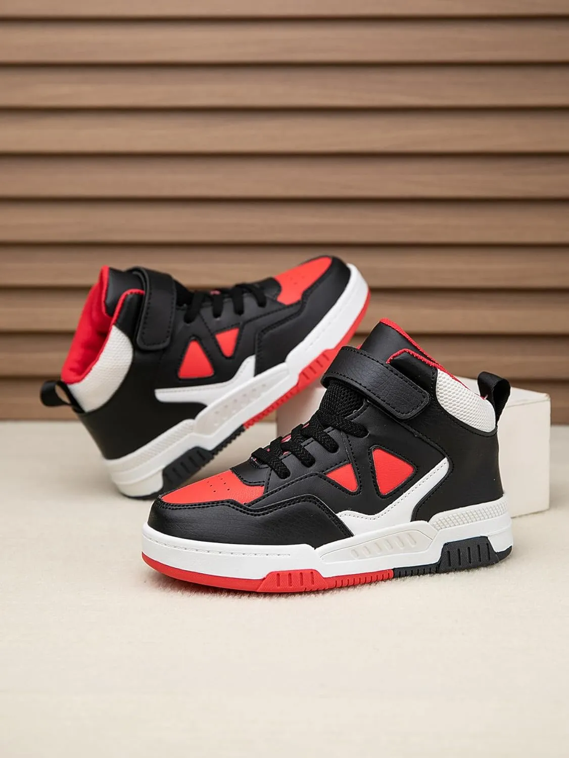 Boys Girls Outdoor Sports Board Shoes with Leather Upper, Breathable and Comfortable with Soft Padded Neck, Fashionable Retro Street Style, Basketball Shoes Suitable for All Seasons