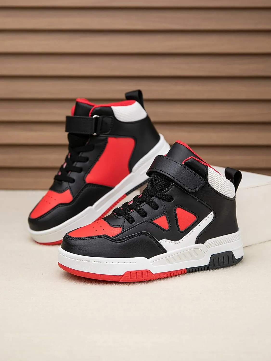 Boys Girls Outdoor Sports Board Shoes with Leather Upper, Breathable and Comfortable with Soft Padded Neck, Fashionable Retro Street Style, Basketball Shoes Suitable for All Seasons