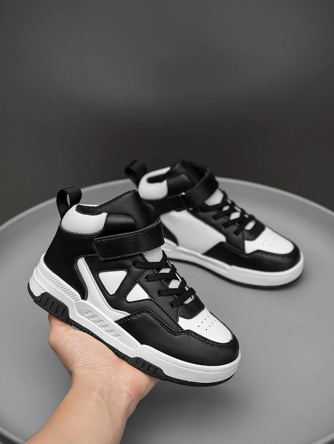 Boys Girls Outdoor Sports Board Shoes with Leather Upper, Breathable and Comfortable with Soft Padded Neck, Fashionable Retro Street Style, Basketball Shoes Suitable for All Seasons