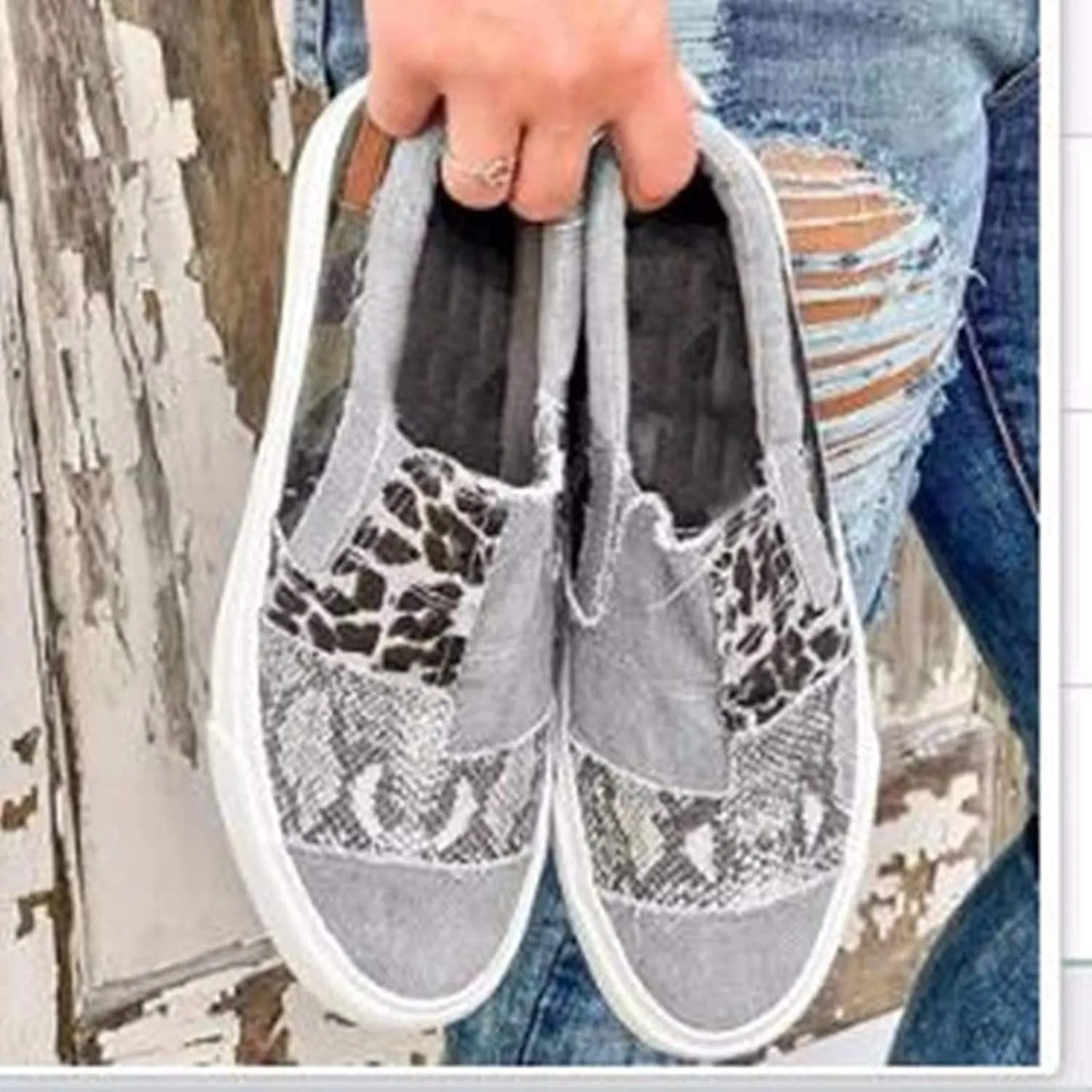 Casual Shoes for Women Summer Lightweight Snakeskin Stitching Flat Canvas Shoes Comfortable Round Toe Slip On Low Cut Sneakers Fashion Color Block Flat Shoe