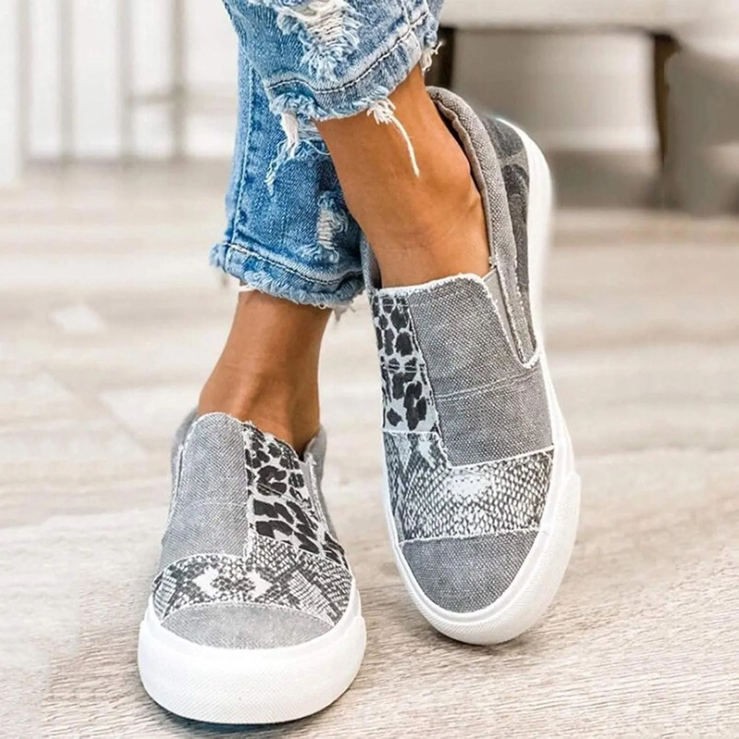 Casual Shoes for Women Summer Lightweight Snakeskin Stitching Flat Canvas Shoes Comfortable Round Toe Slip On Low Cut Sneakers Fashion Color Block Flat Shoe