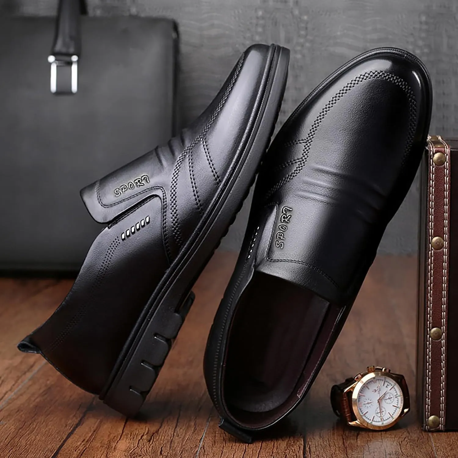 Fashion Sneakers Comfortable Men Leather Shoes Fashionable and Casual New Flat Bottomed Soft Sole Slip On Comfortable