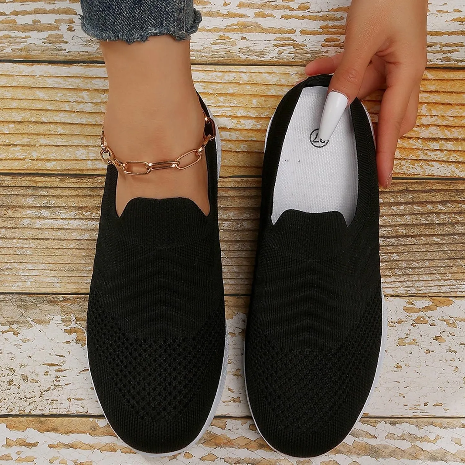 Leisure Women's Slip On Travel Soft Sole Comfortable Shoes Outdoor Mesh Runing Fashion Casual Shoes for Women Winter (Black, 7)