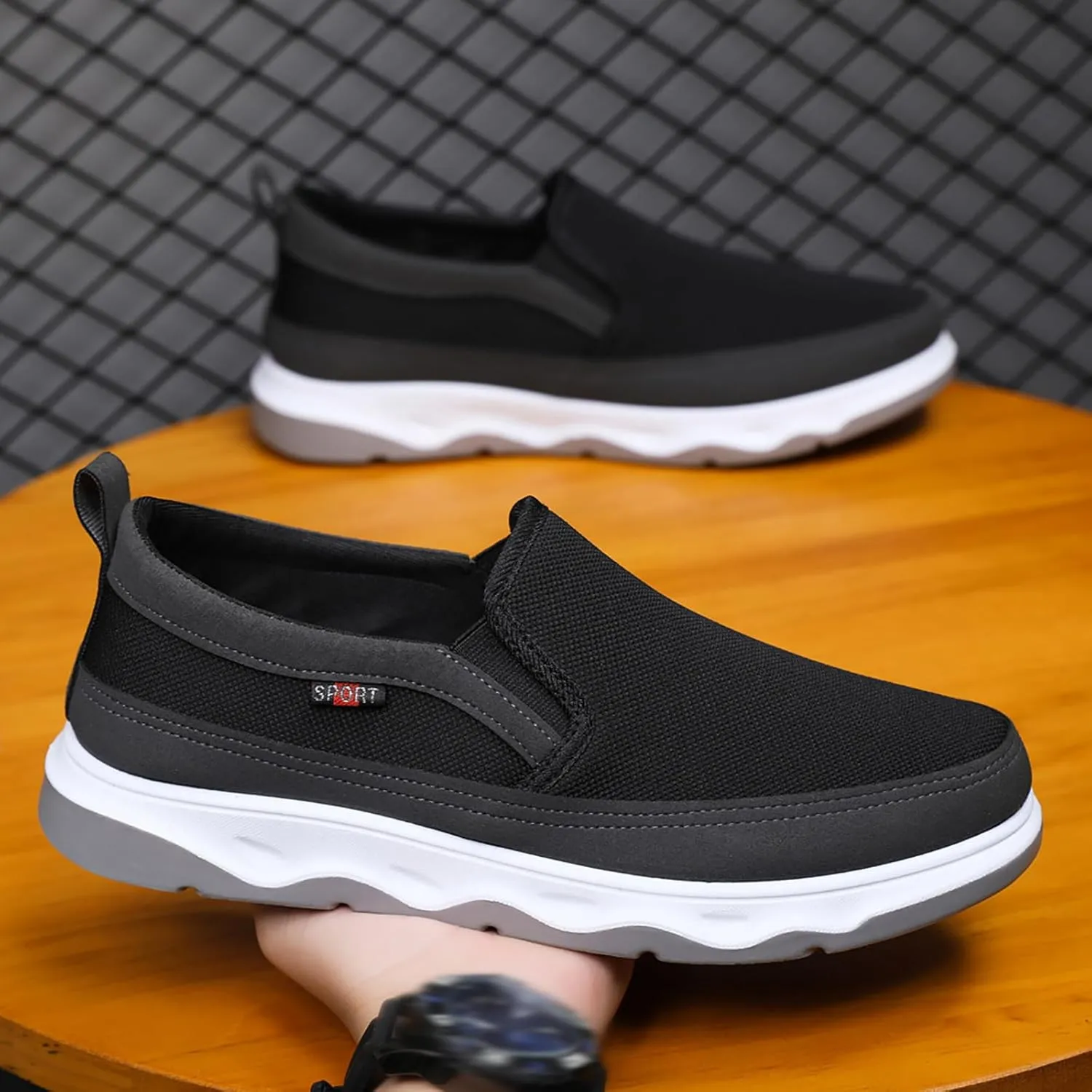 Men's Casual Dress Sneakers Men's Canvas Shoes Sports Casual Korean Version of The Trend of Fashion Breathable Slip On