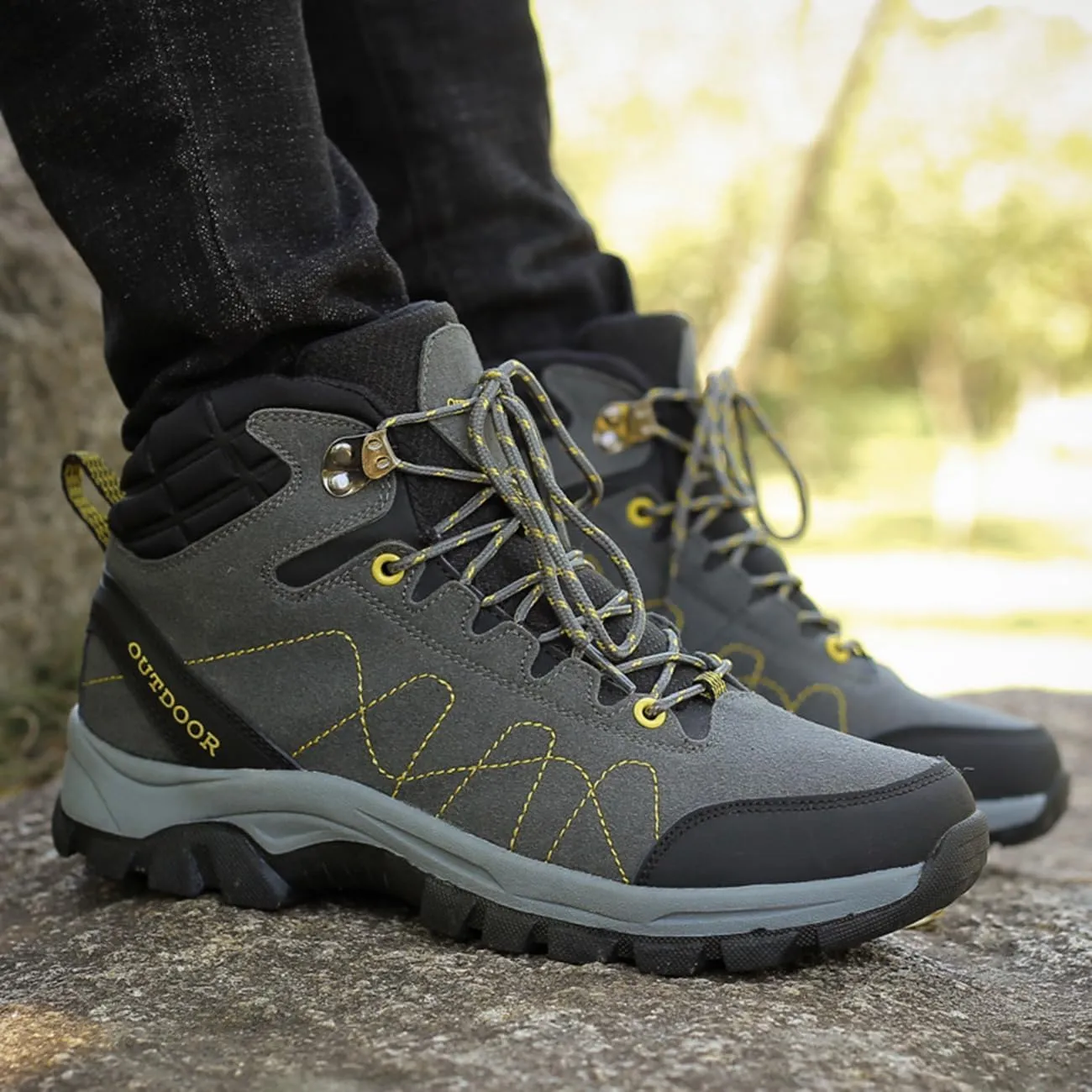Men's Casual Hiking Boots Outdoor Waterproof Non-Slip Work Boots High Top Trekking Hiking Shoes