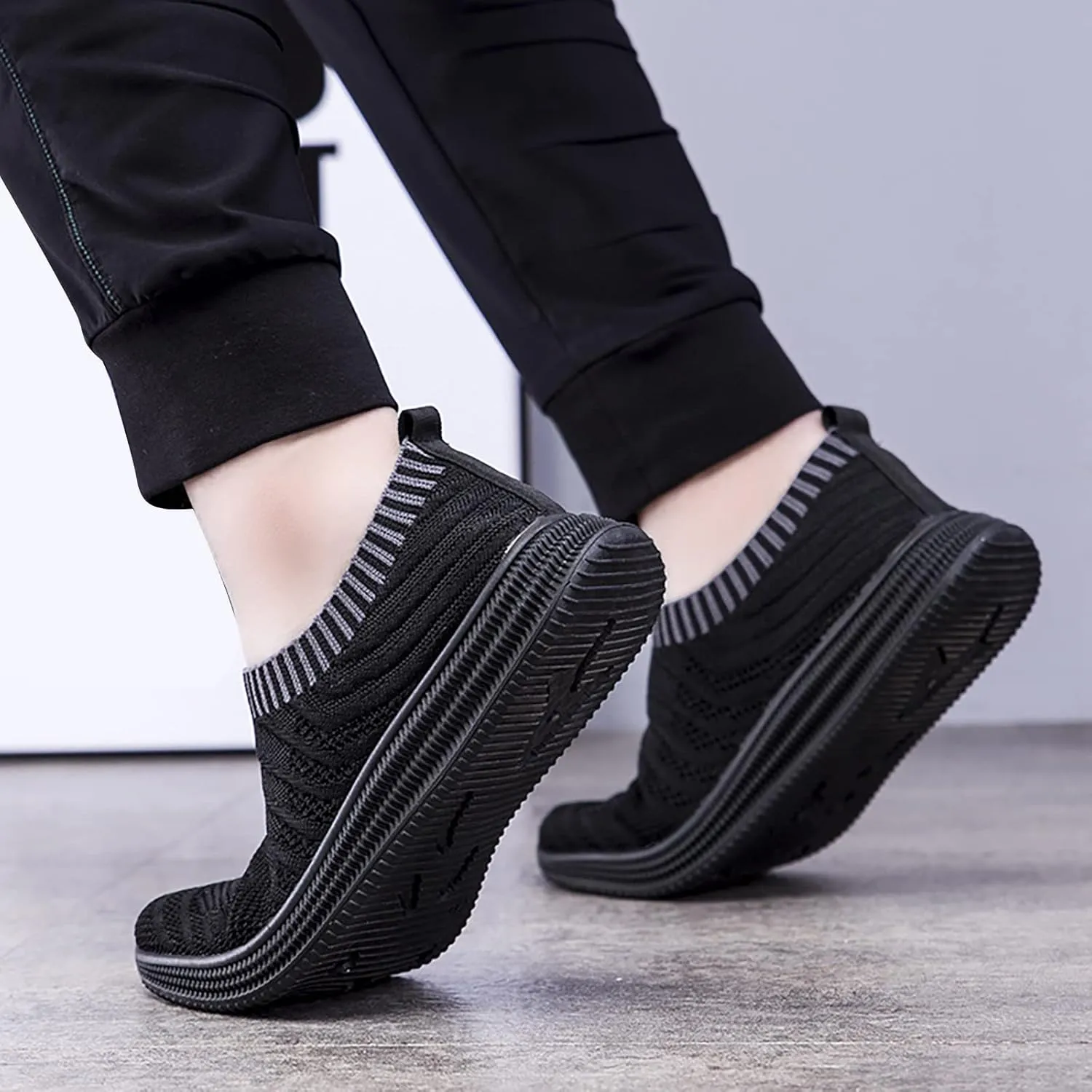 Men's Casual Shoes 2025 Spring and Summer New Fly Woven Mesh Breathable Fashion Daily Walking Simple Lazy Slip on Sneaker Shoes Men All Day Comfort Black Sneakers