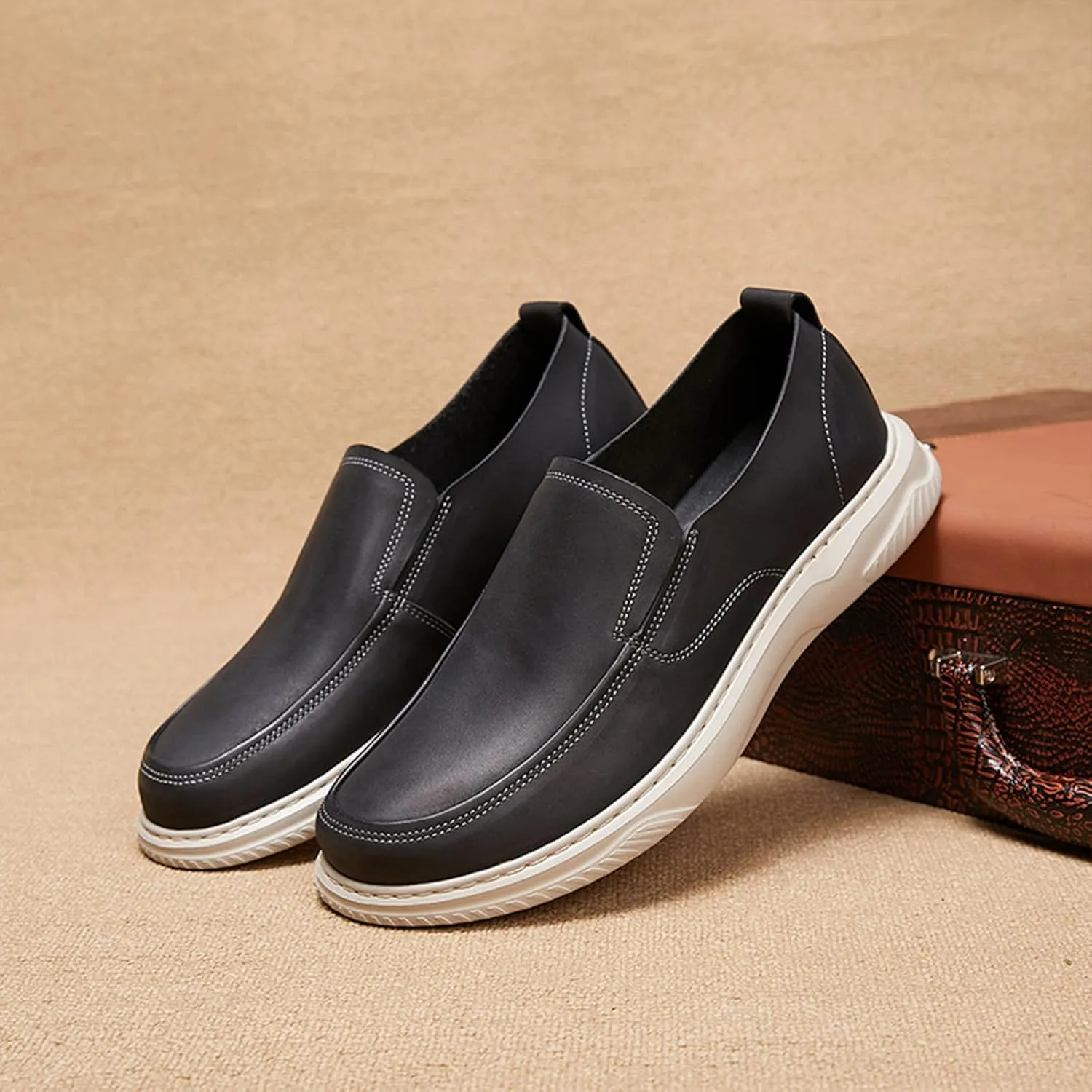 Mens Genuine Leather Round Toe Fashion Loafers Lightweight Comfortable Slip On Outdoor Casual Driving Work Shoes for Men