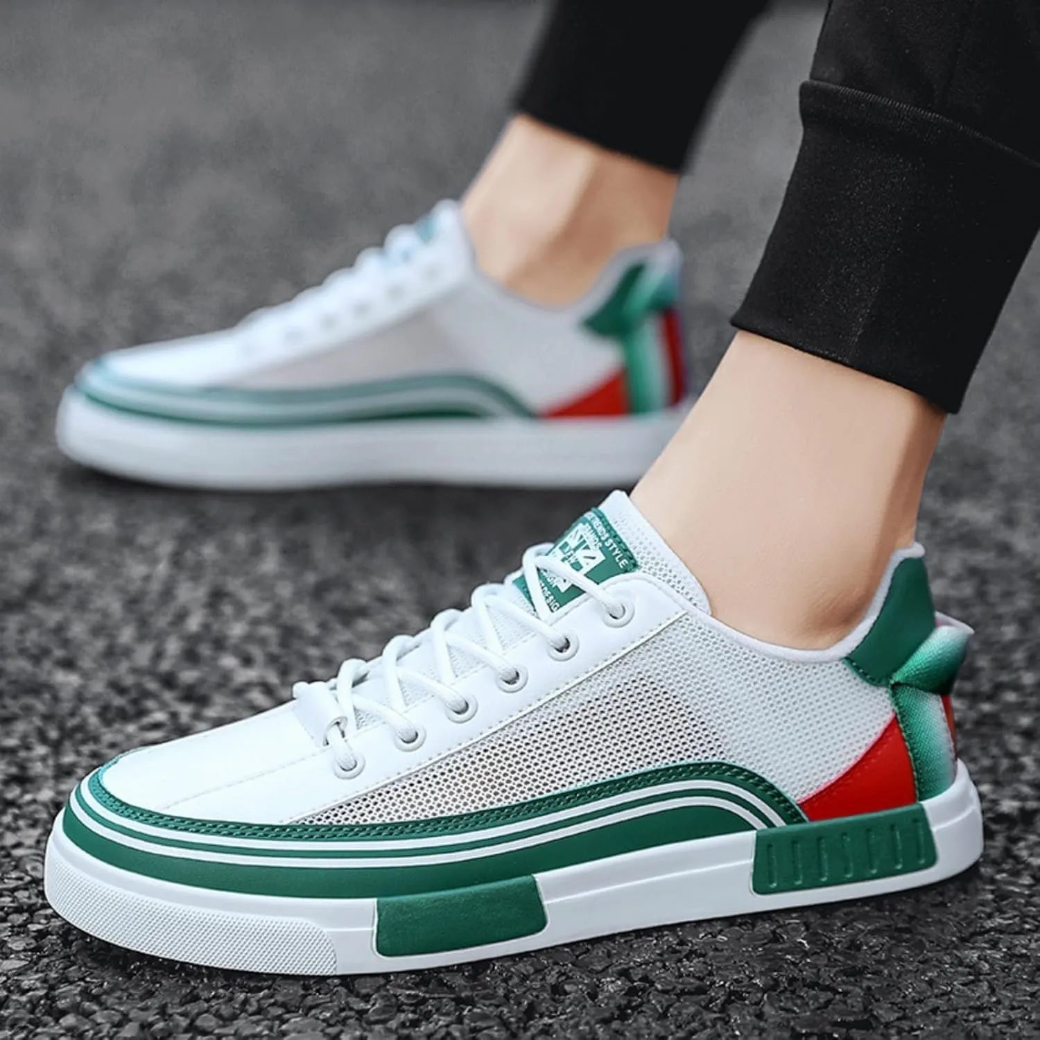 Men's Striped Color Block Skateboard Shoes with Contrasting Color Patchwork Skateboard Sneaker