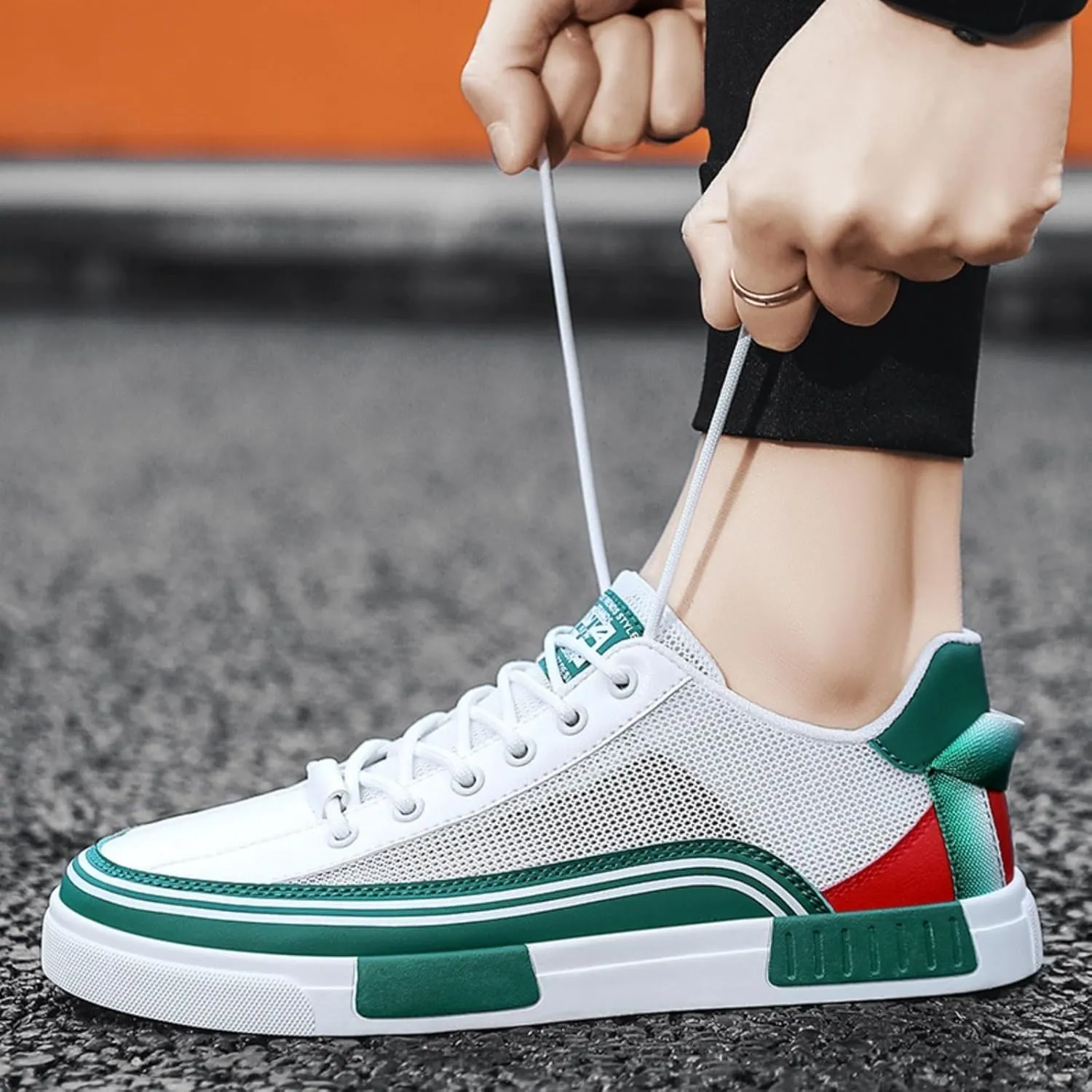 Men's Striped Color Block Skateboard Shoes with Contrasting Color Patchwork Skateboard Sneaker