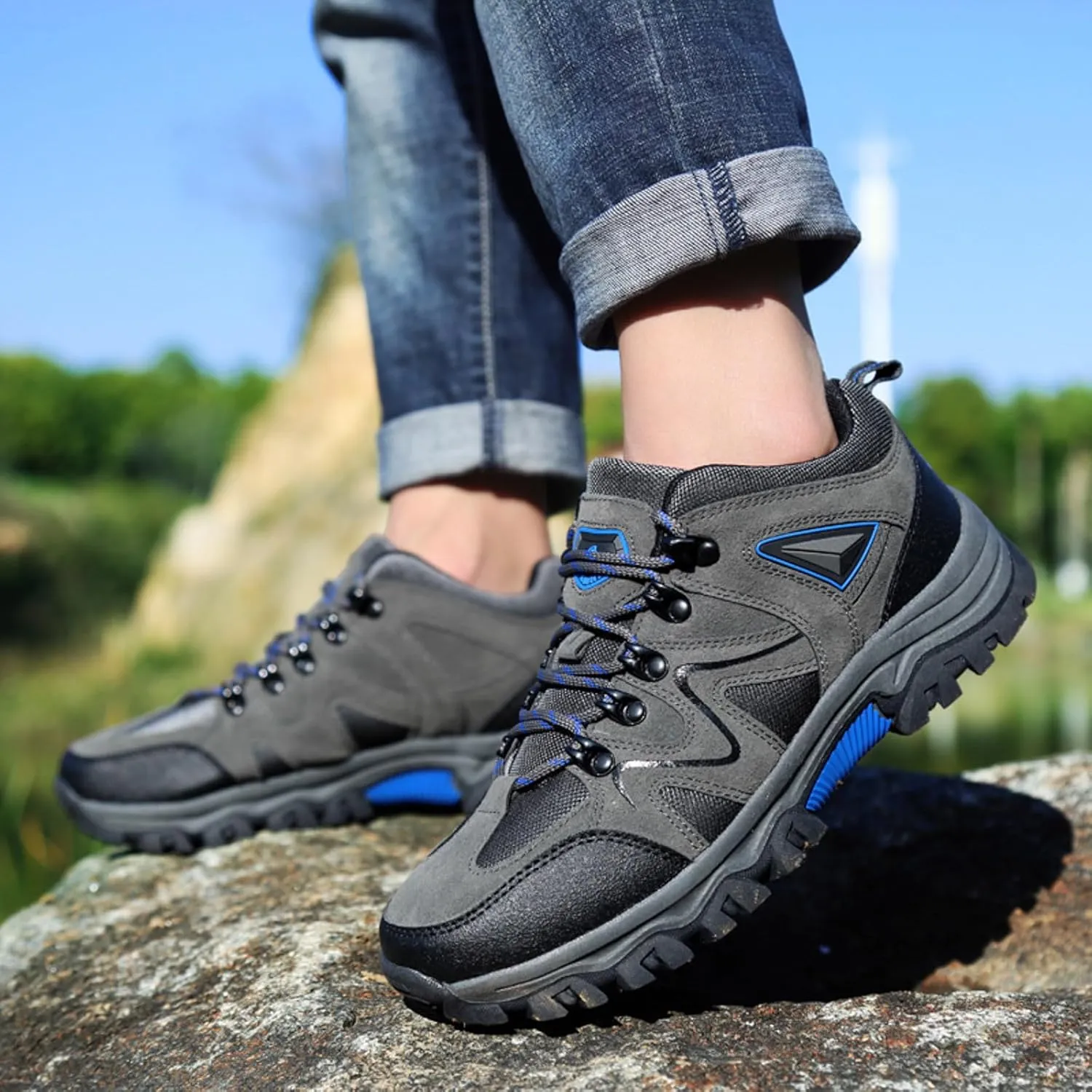 Mens Tennis Shoes Men Sports Shoes Fashionable New Pattern Simple Solid Color Thick Sole Outdoor Mountaineering