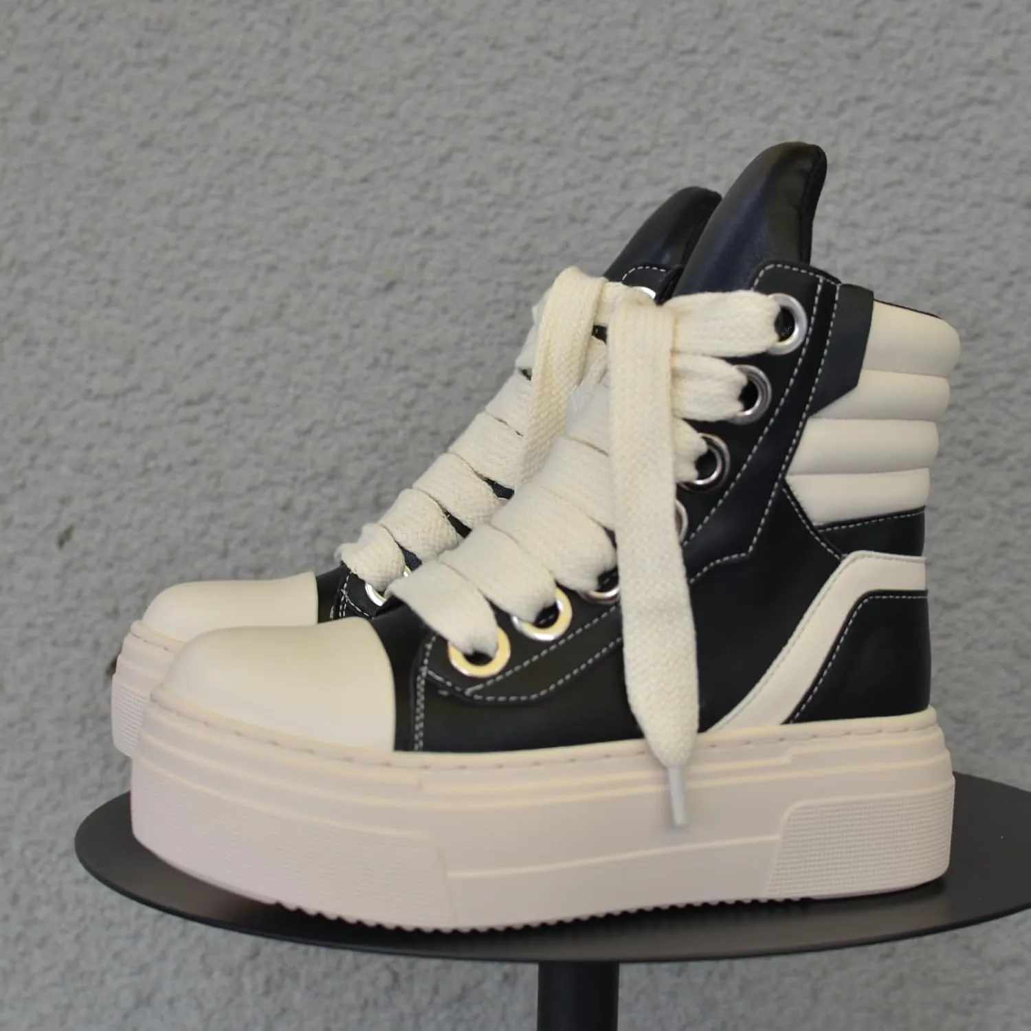 New Street Style Round Toe Thick Sole Platform Chunky Heels Men Women Sneakers Zipper Fashion Unisex Punk Casual Skateboard Shoes