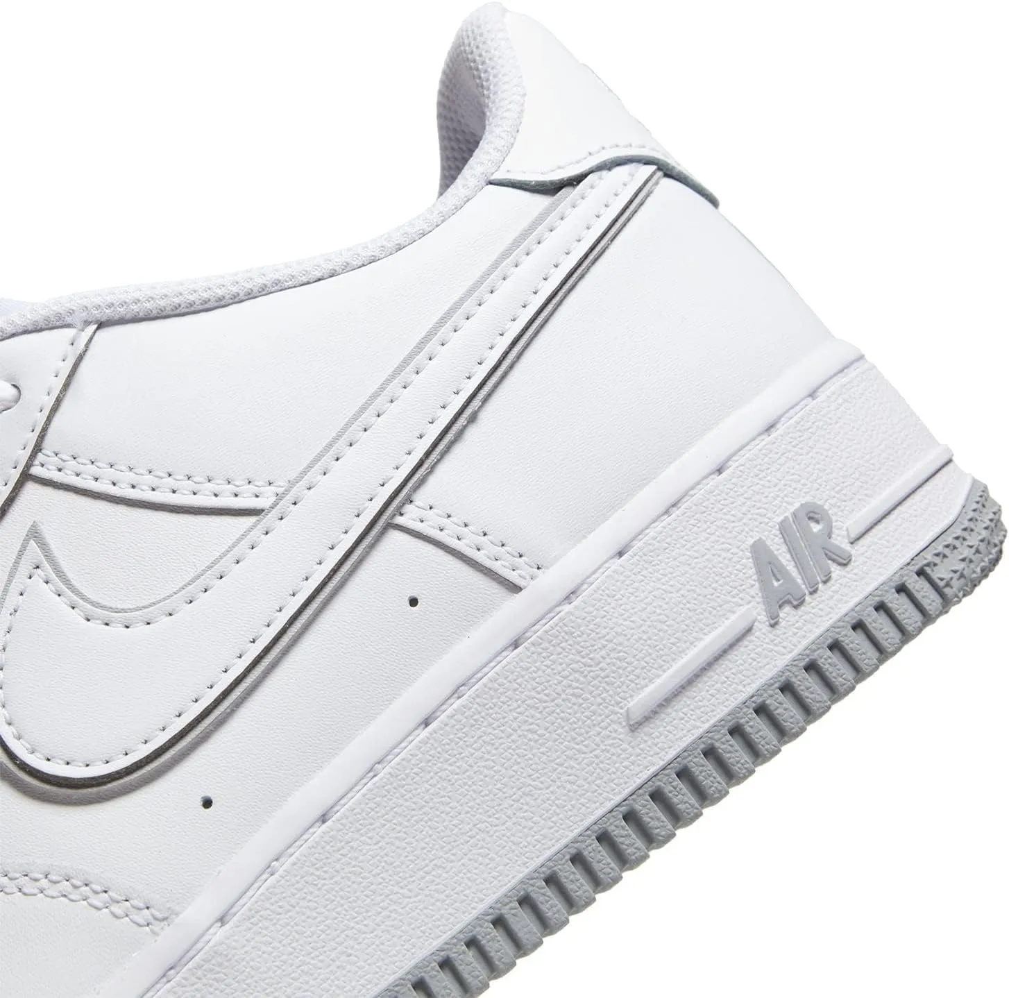 Nike Boy's Air Force 1 LV8 (Big Kid)
