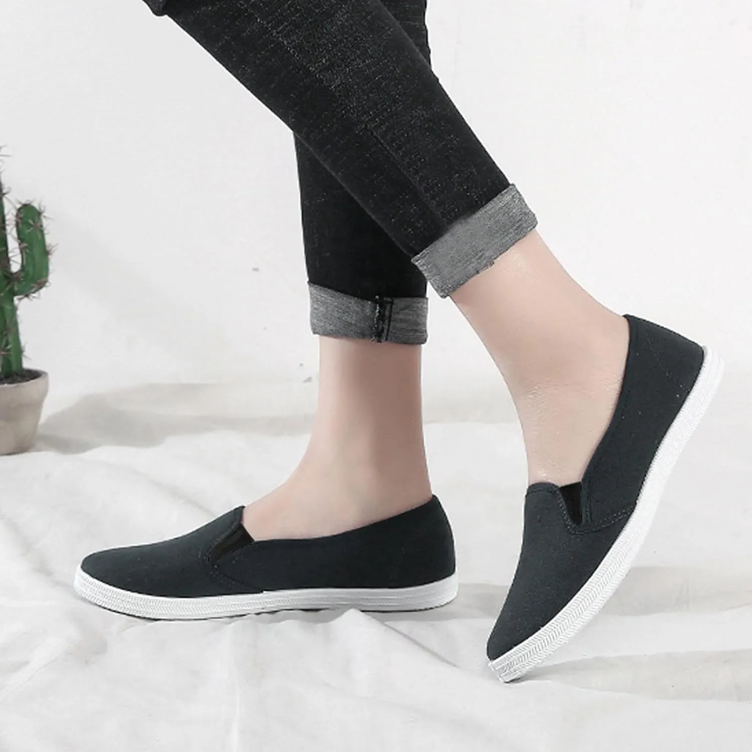 Non Slip Work Shoes Women Cute Women Loafers Round Toe Slip On CasualComfortable and Soft Lightweight Christmas Dress Shoes for Women Boat Shoes Men