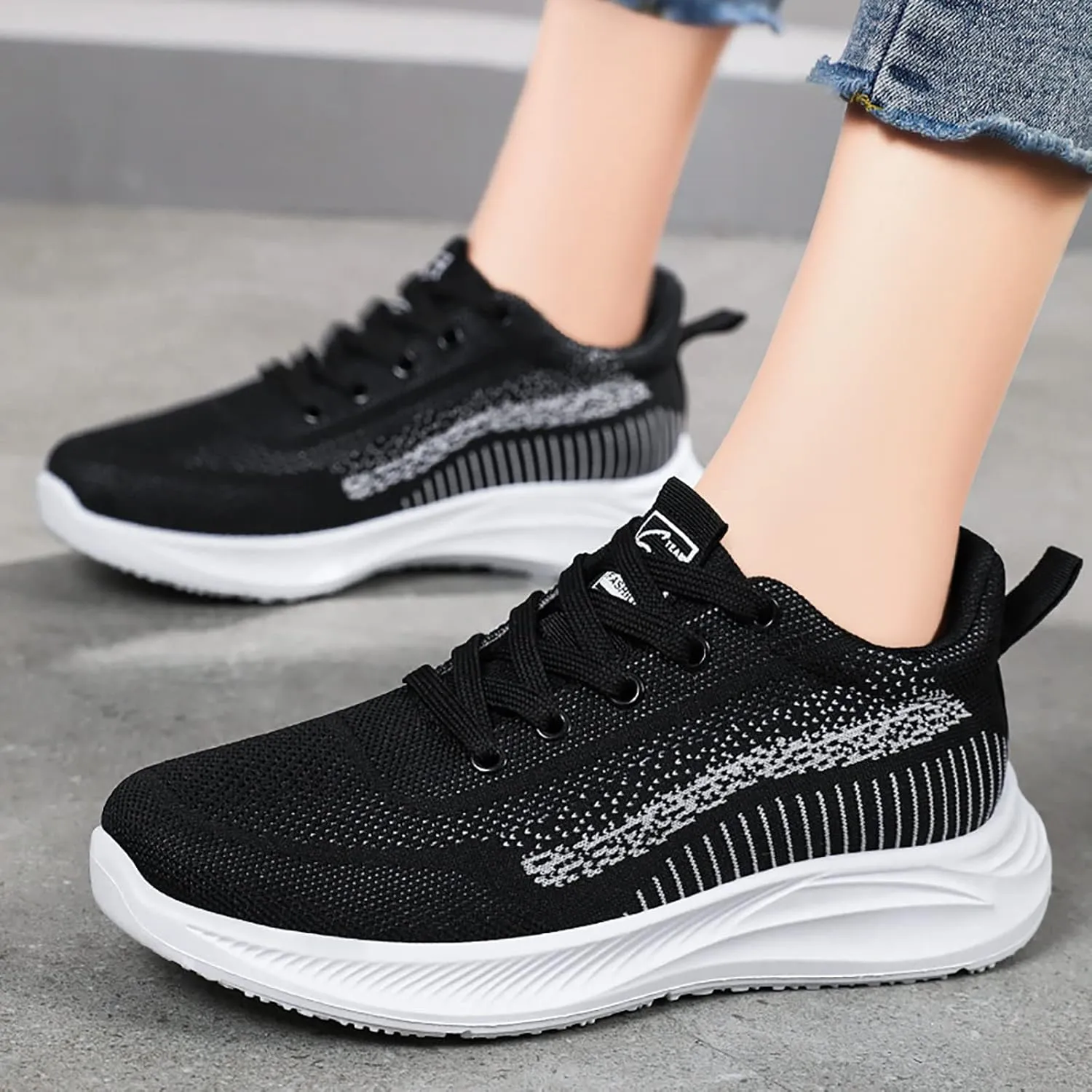 White Casual Sneakers for Women Wide Comfy Work Shoes for Women On Feet All Day Canvas Shoes for Women Wide Plantar Fasciitis Shoes Women Work Comfortable Walking Shoes Women Slip On