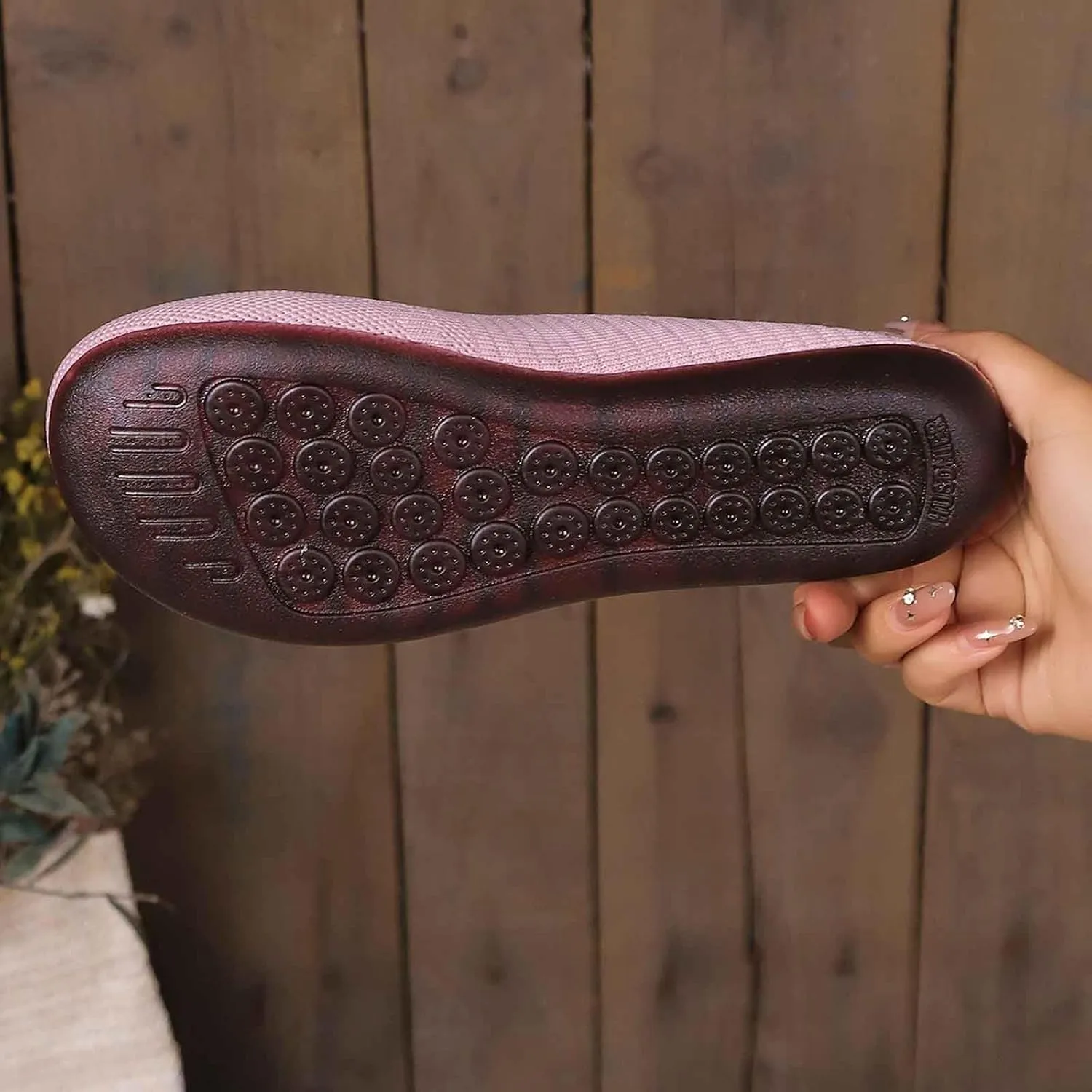 Women's Casual Shoes Everyday Comfort Breathable Design Ideal Summer Slip On Style with Flat Sole Lady Slip Shoe