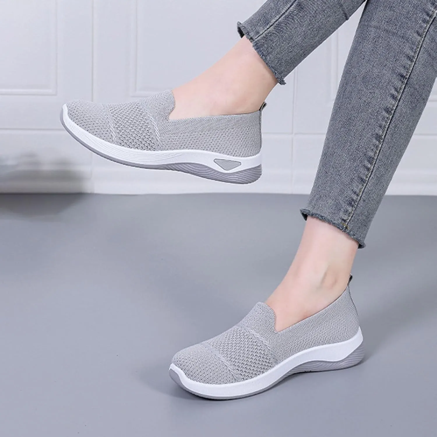 Womens Shoes Slip On Women's Sneakers Loafers Casual Solid Color Lightweight Cute Round Toe Running Shoes Loafers for Women Casual Walking Shoe