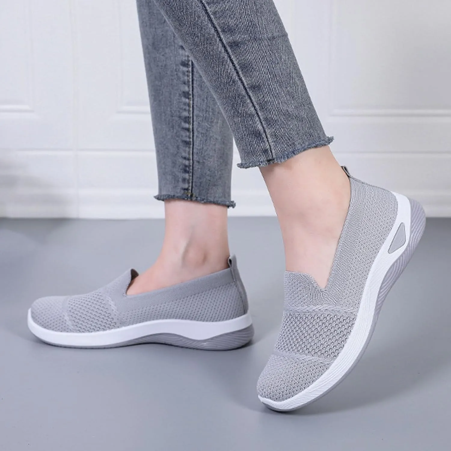 Womens Shoes Slip On Women's Sneakers Loafers Casual Solid Color Lightweight Cute Round Toe Running Shoes Loafers for Women Casual Walking Shoe