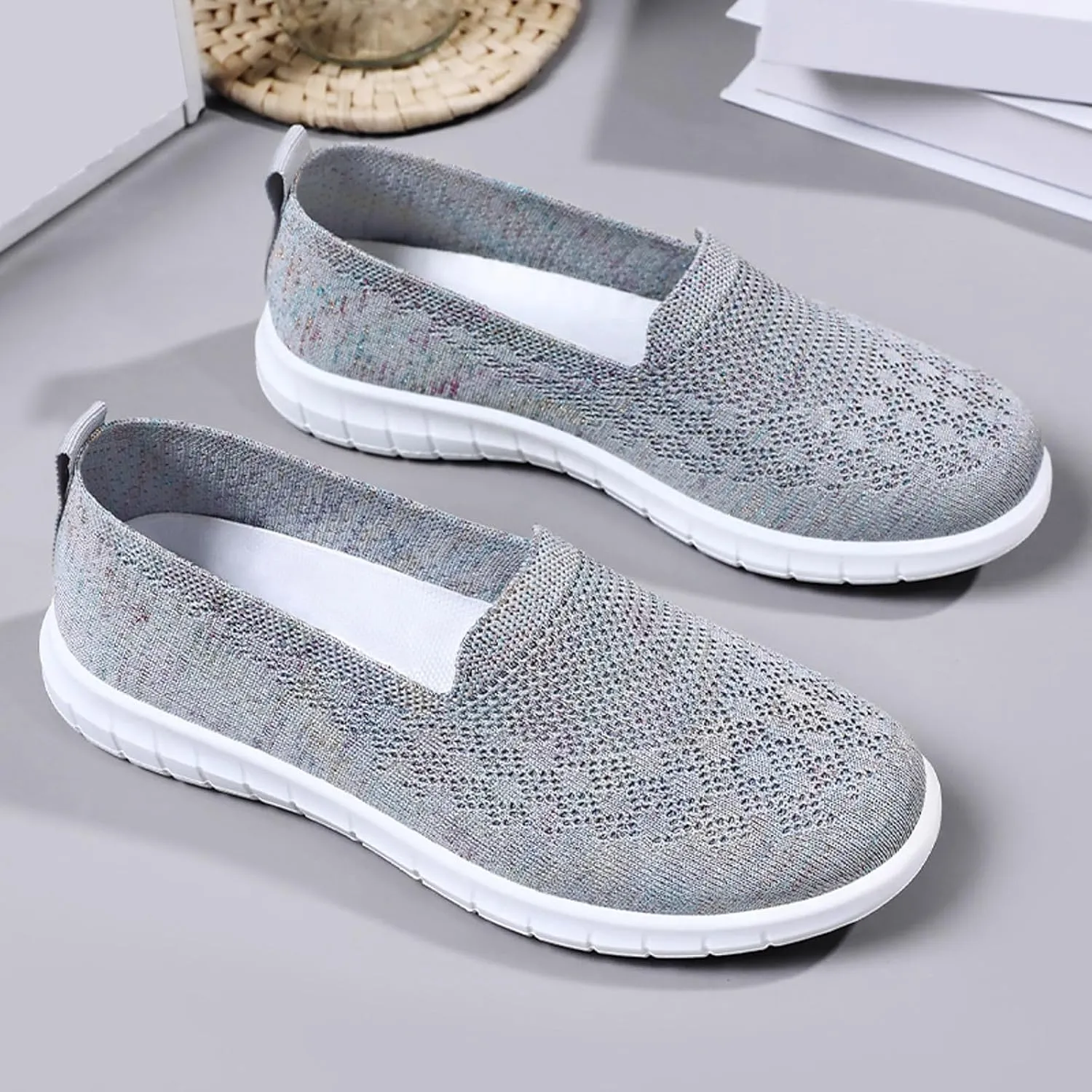 Women's Slip On Casual Shoes Fashion Simple Breathable Shoes Cushioned Walking Driving Shoes Elderly Shoes