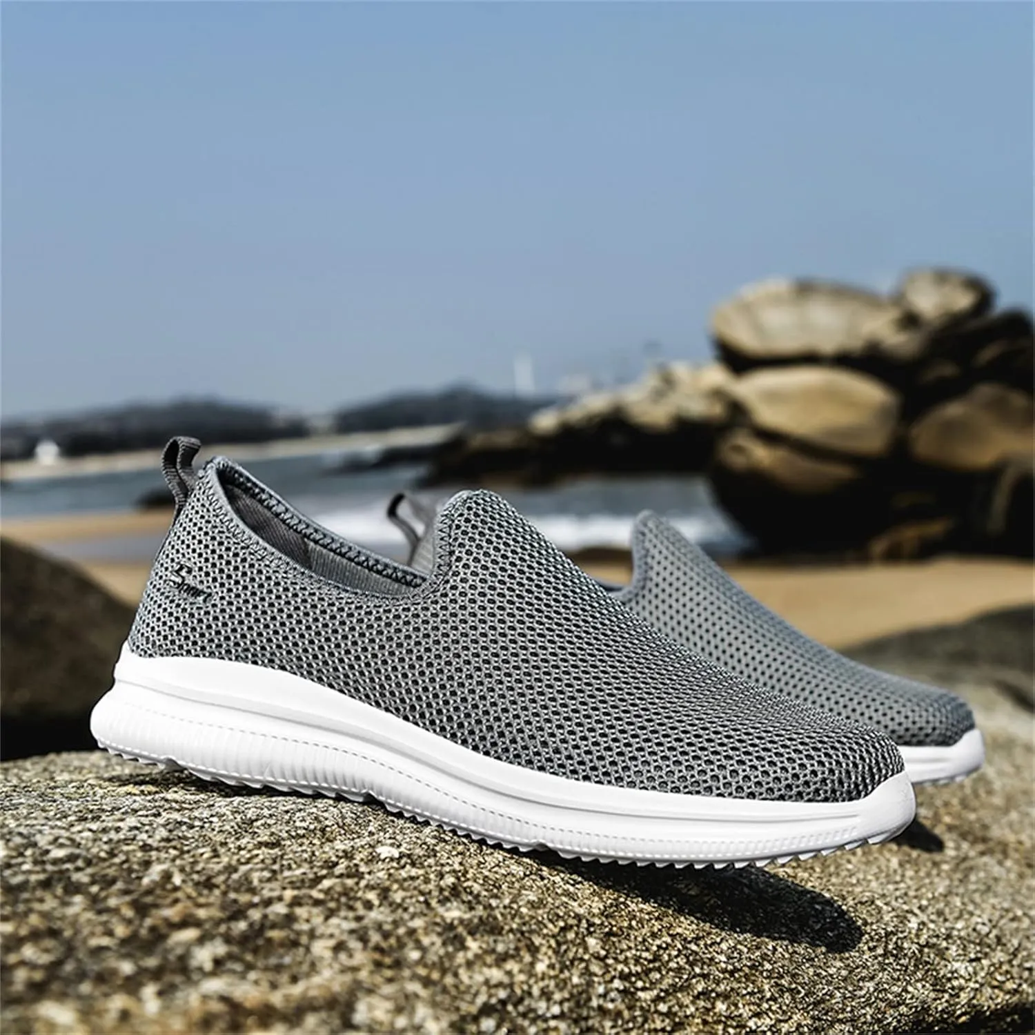 Women's Slip on Shoes Canvas Sneakers Loafers Non Slip Running Shoes for Men Wide Feet Casual Slip On Shoes Brown Sneakers Steel Toe Tennis Shoe Cross Trainer Shoe